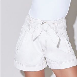 NWOT brand new white high waisted denim shorts with a tie belt